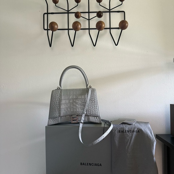 Authentic Balenciaga Hourglass in croc embossed calfskin - Picture 2 of 16